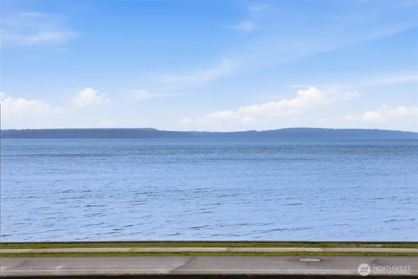 $905,000 | 1600 Alki Avenue Southwest, Unit 202, Seattle, WA 98116