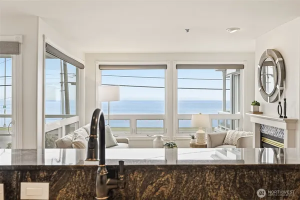 $905,000 | 1600 Alki Avenue Southwest, Unit 202, Seattle, WA 98116