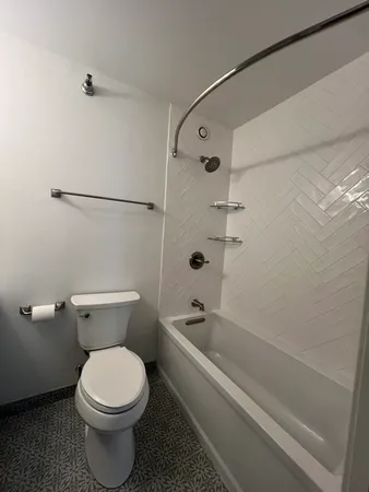 $3,600 | 70 West Huron Street, Unit 2008, Chicago, IL 60654