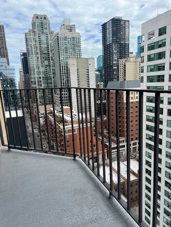 $3,600 | 70 West Huron Street, Unit 2008, Chicago, IL 60654