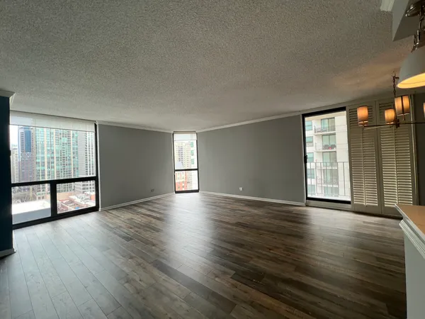 $3,600 | 70 West Huron Street, Unit 2008, Chicago, IL 60654