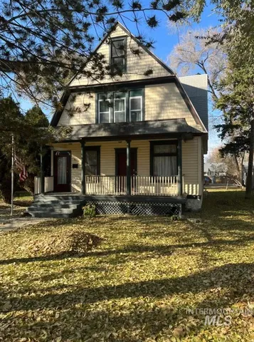 $379,900 | 811 11th Avenue South, Nampa, ID 83651
