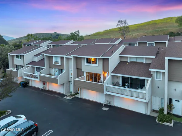 $699,000 | 749 Warwick Avenue, Thousand Oaks, CA 91360