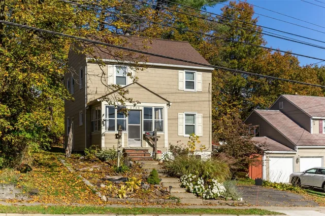 $149,900 | 2703 Watson Boulevard, Endicott, NY 13760