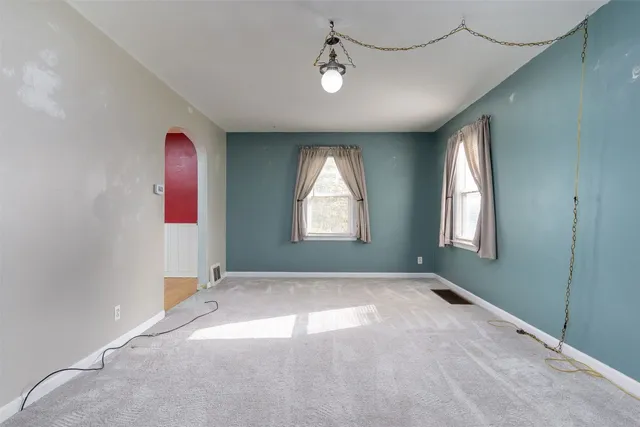 $149,900 | 2703 Watson Boulevard, Endicott, NY 13760