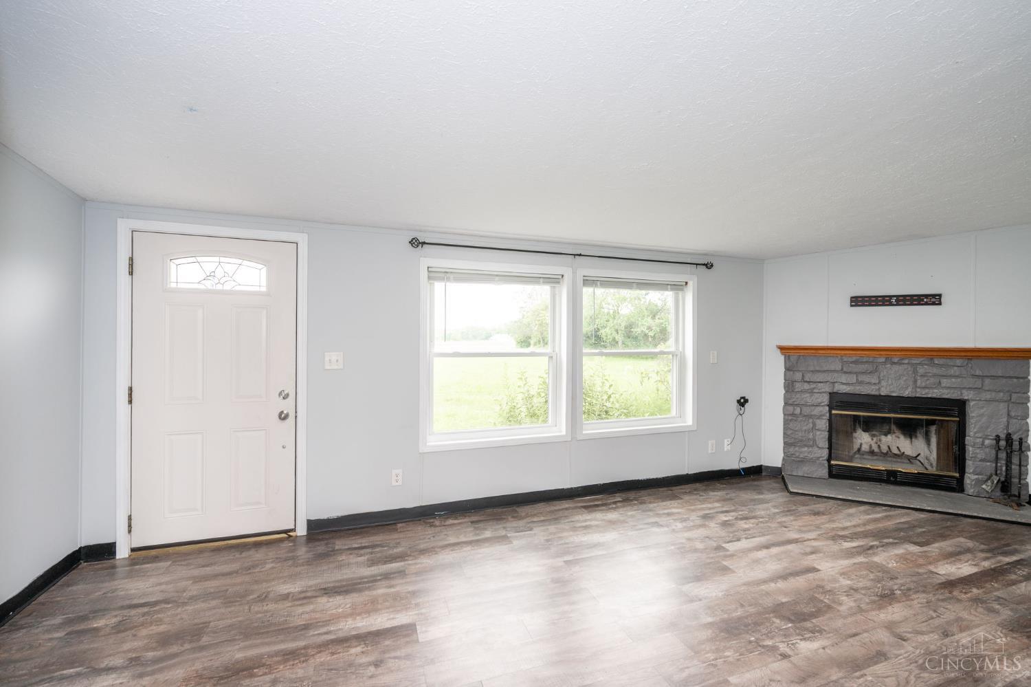 102 Penquite Road Blanchester, OH 45107 - Photo 3 of 28 Gallery Image 3
