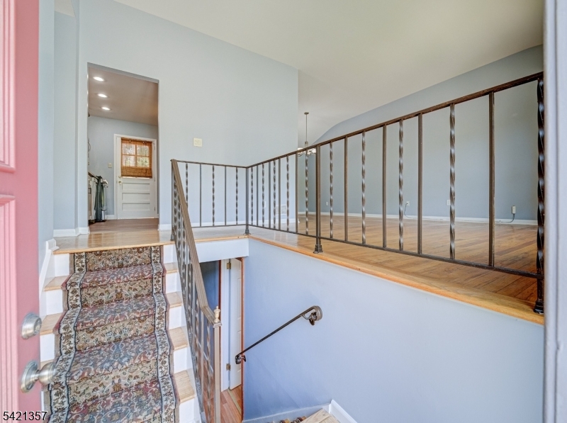 50 Auburn Road Parsippany, NJ 07054 - Photo 3 of 33