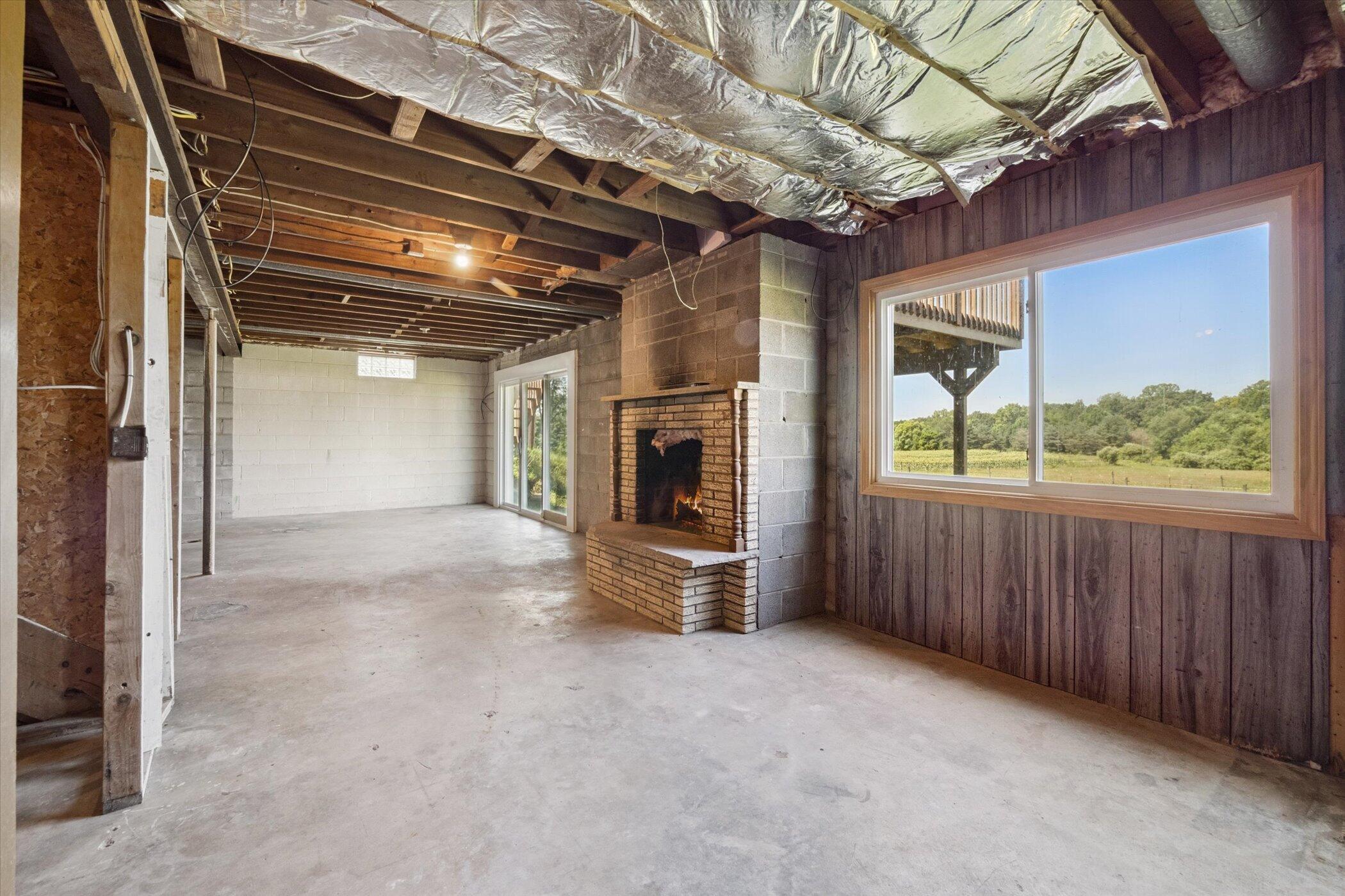 6570 Farley Road Pinckney, MI 48169 - Photo 19 of 36 14-6570-Farley-Rd-Pinckney-MI-48169-Wind