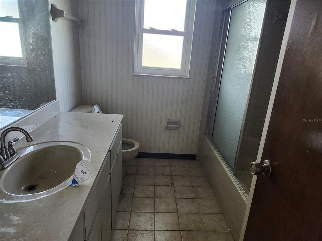 10115 Hayward Road Spring Hill, FL 34608 - Photo 8 of 12 Gallery Image 8