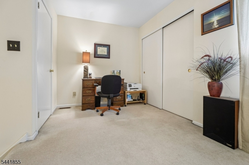 46 Stevens Court Bedminster, NJ 07921 - Photo 15 of 20