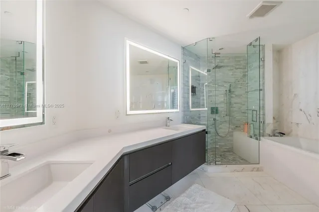 $16,000 | 851 Northeast 1st Avenue, Unit 3805, Miami, FL 33132