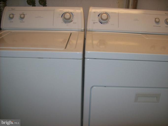 8 Murdock Road Baltimore, MD 21212 - Photo 6 of 24 a close up of a washer