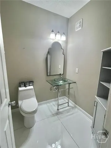 $1,800 | 2207 Walden Park Drive, Savannah, GA 31410