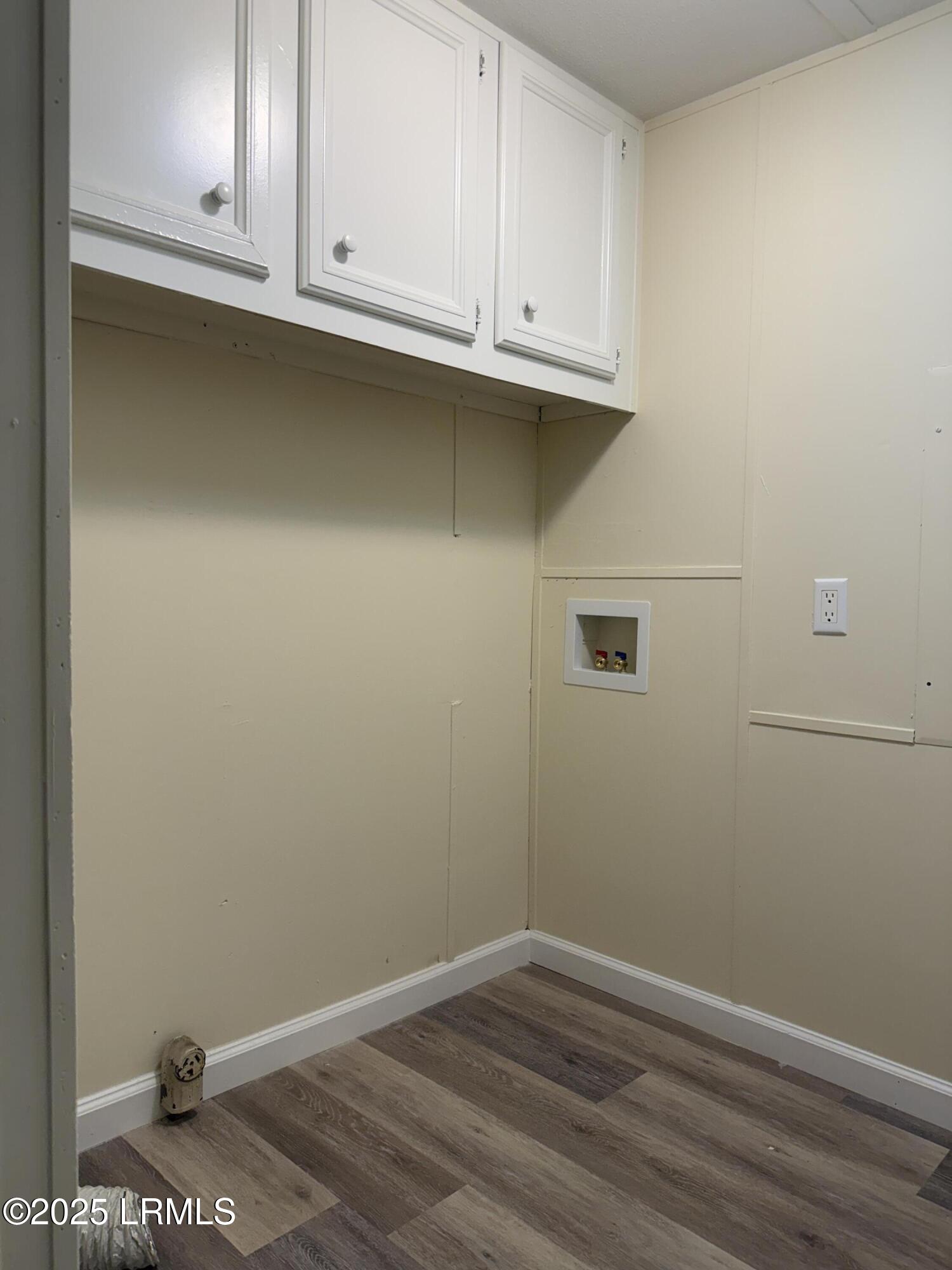 958 Sams Point Road Beaufort, SC 29907 - Photo 6 of 16 IMG_0123