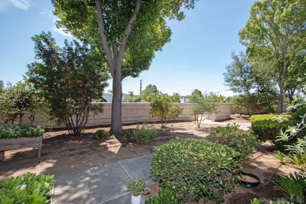 $649,000 | 13815 Johannesberg Drive, Unit 7, Poway, CA 92064