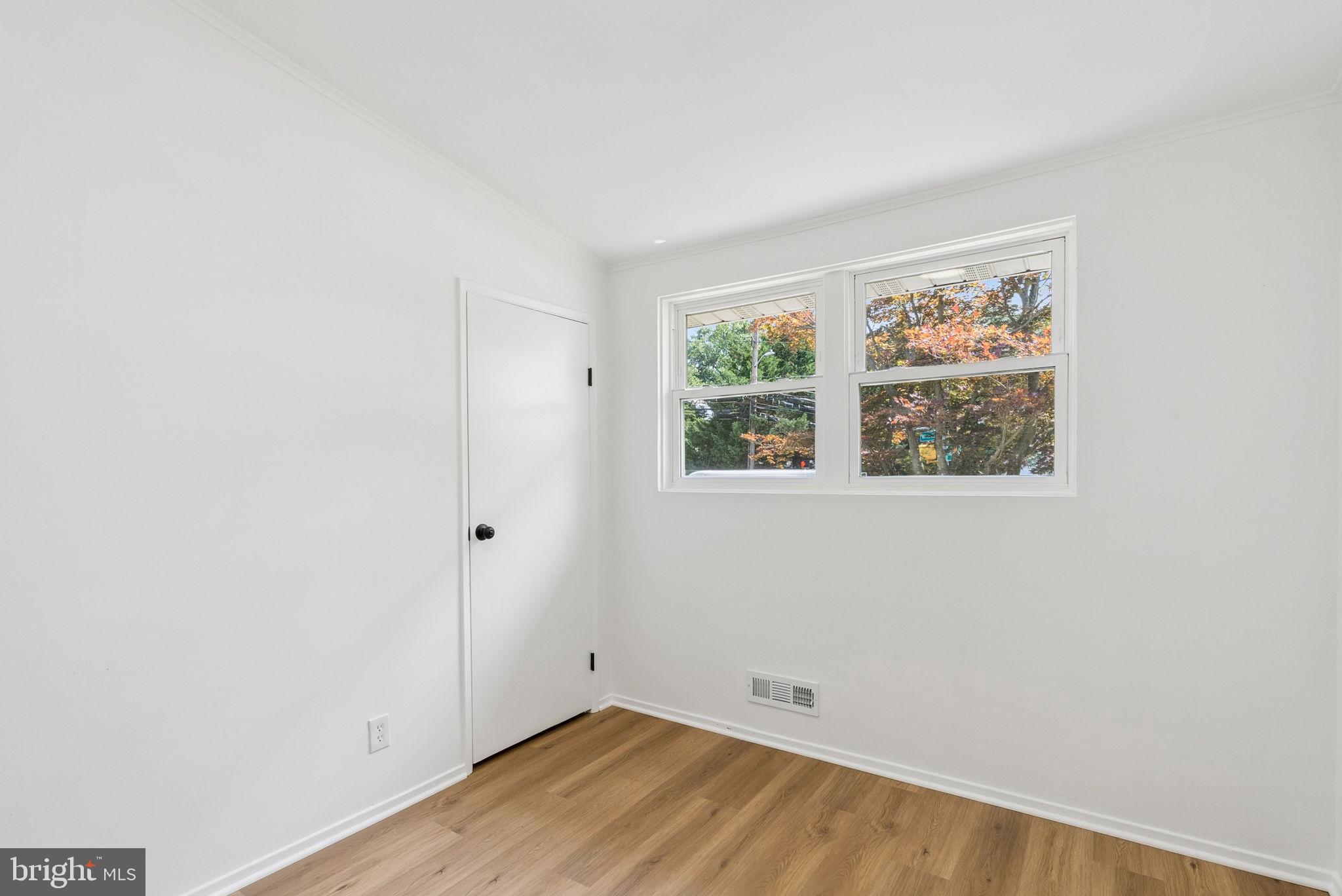 4748 Old Court Road Baltimore, MD 21208 - Photo 18 of 37
