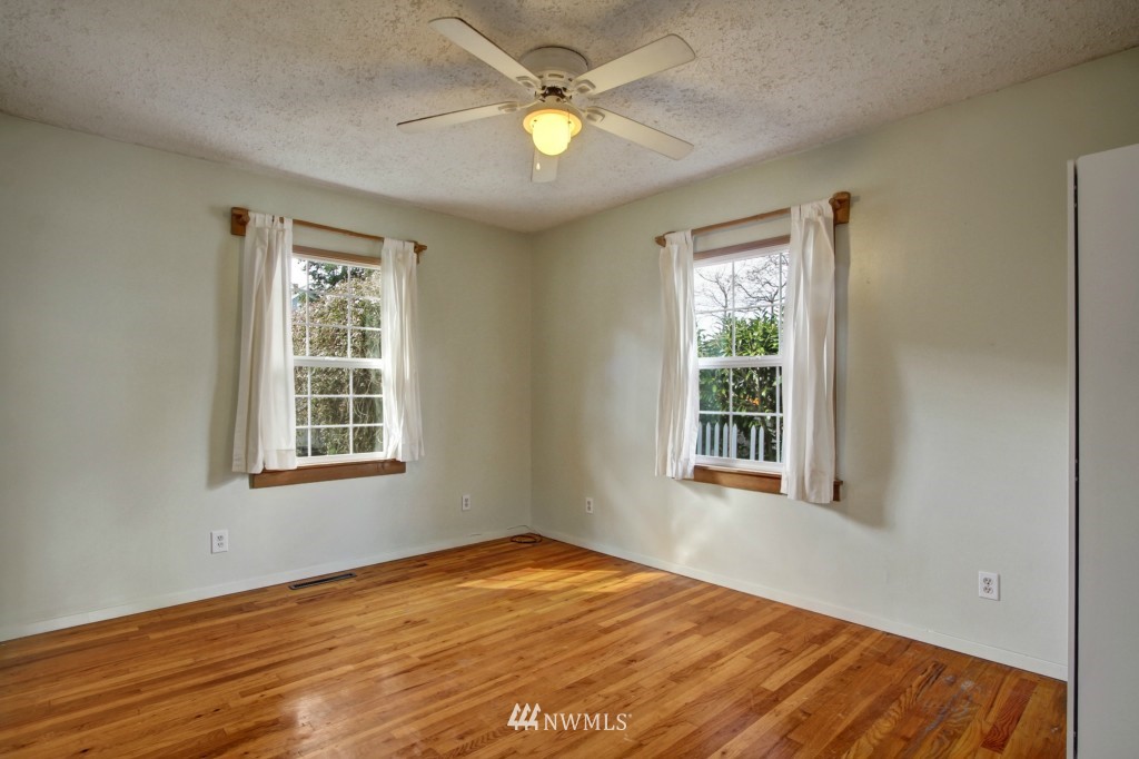 1110 Rockefeller Avenue Everett, WA 98201 - Photo 6 of 10 Gallery Image 6