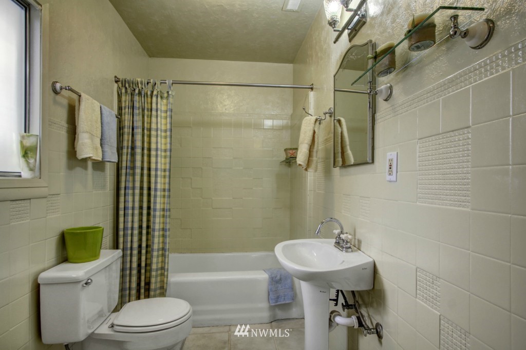 1110 Rockefeller Avenue Everett, WA 98201 - Photo 8 of 10 Gallery Image 8