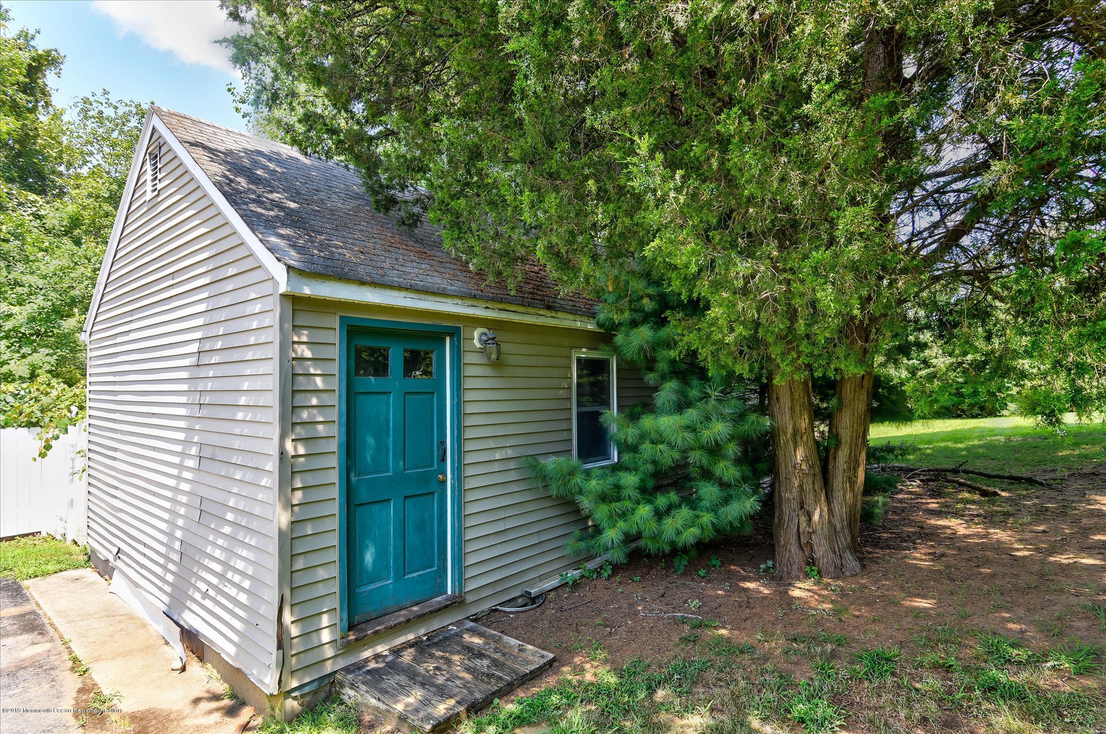 351 Pond Road Freehold, NJ 07728 - Photo 25 of 32 Bonus cottage