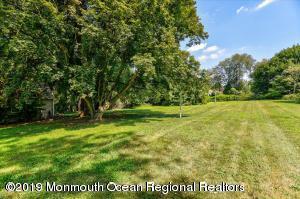 351 Pond Road Freehold, NJ 07728 - Photo 31 of 32 pond rd yard
