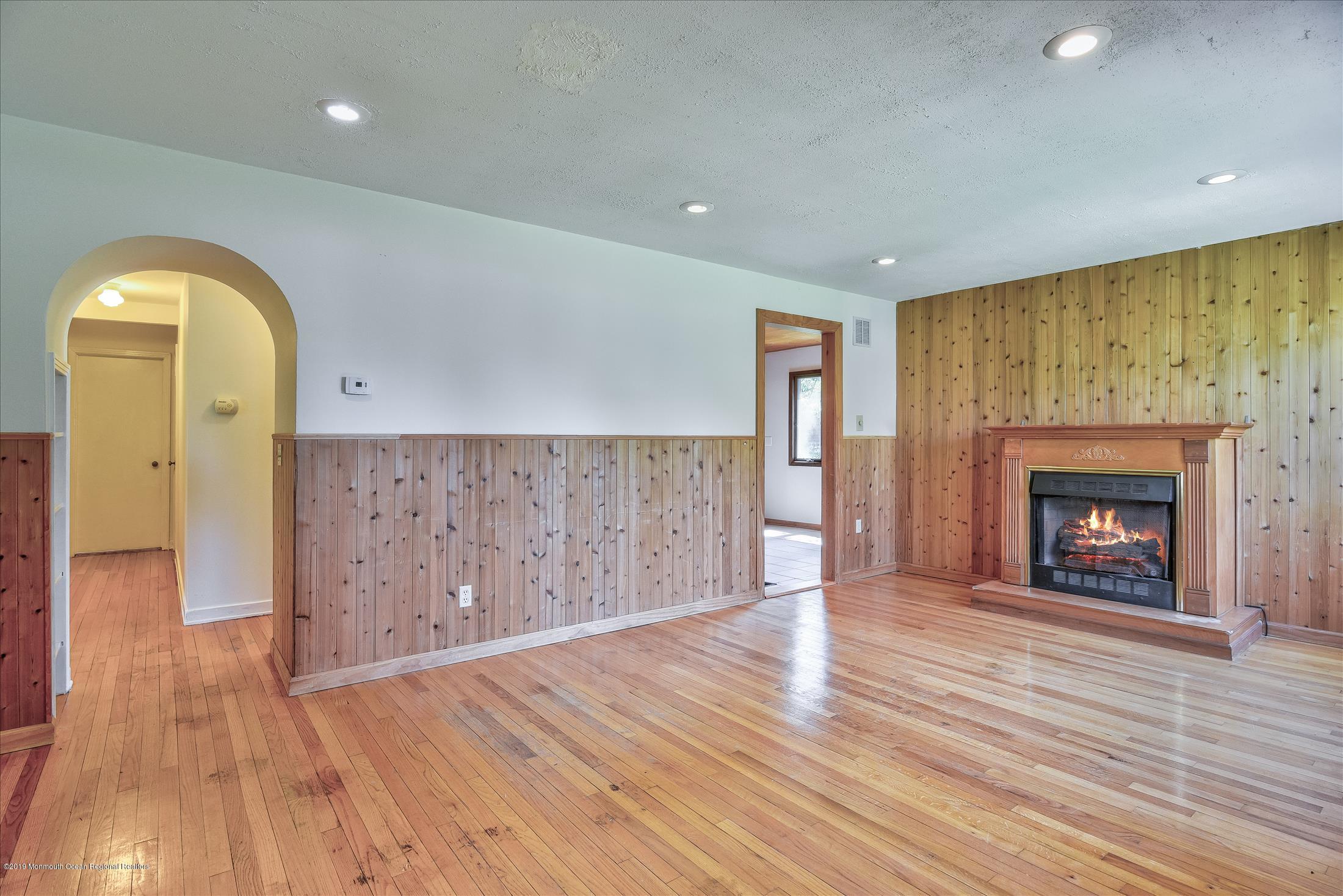 351 Pond Road Freehold, NJ 07728 - Photo 32 of 32 Living area