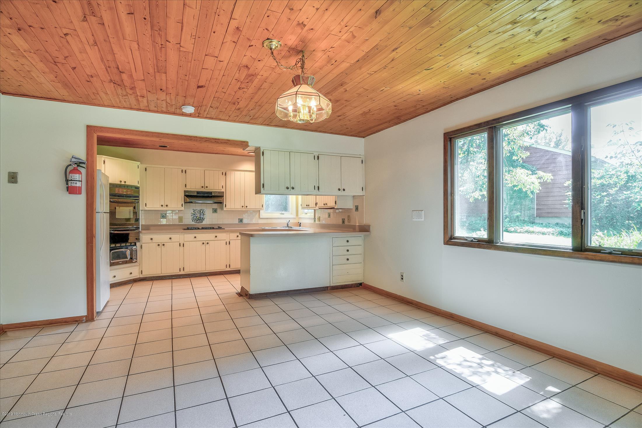 351 Pond Road Freehold, NJ 07728 - Photo 8 of 32 Dining Room
