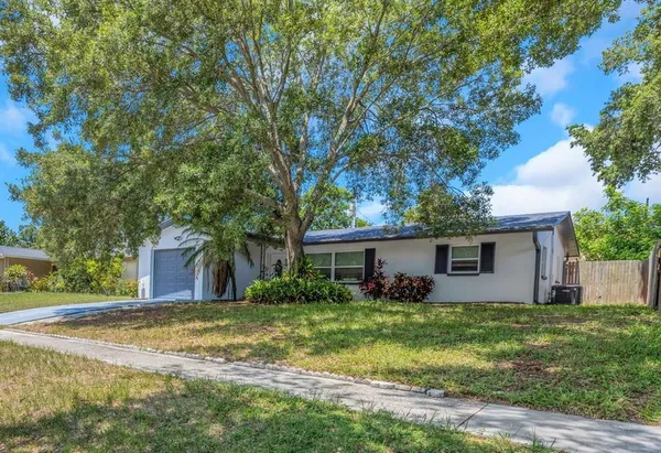 $389,900 | 1806 Vancouver Drive, Clearwater, FL 33756