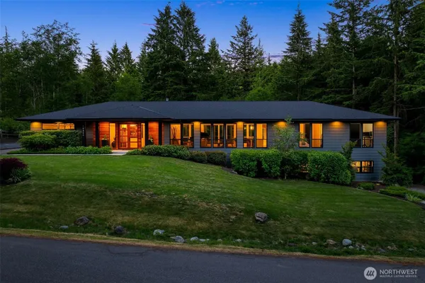 $2,475,000 | 10350 348th Avenue Southeast, Snoqualmie, WA 98065