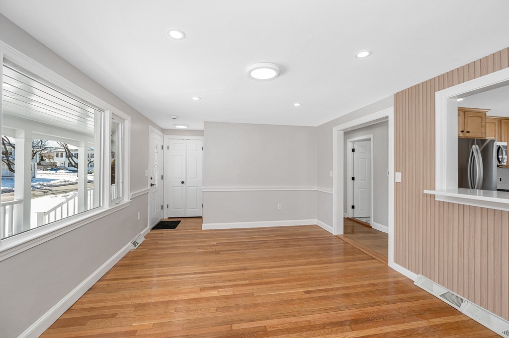 101 Everett Street Lawrence, MA 01843 - Photo 7 of 34