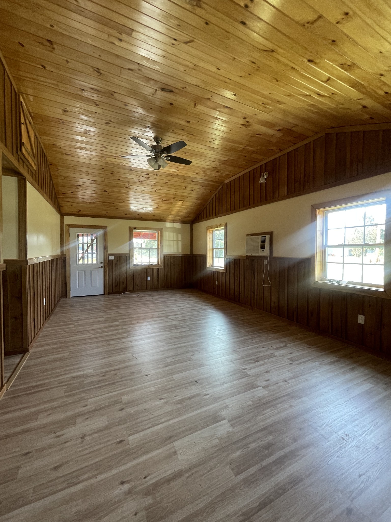3141 Oak Grove Road Red Boiling Springs, TN 37150 - Photo 8 of 14 a view of a room with kitchen
