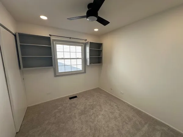 $3,100 | 7893 Ramsgate Circle North, Hanover Park, IL 60133