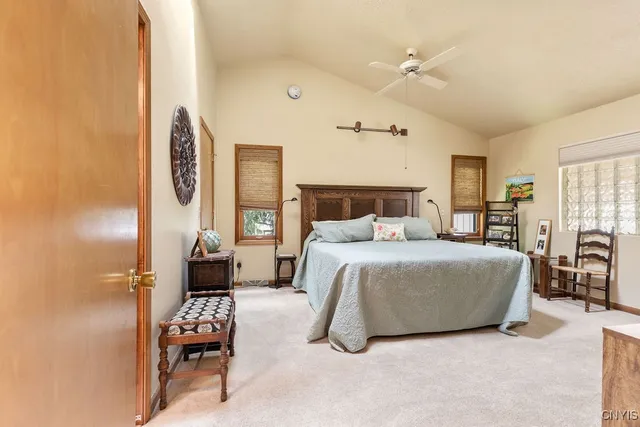 $402,000 | 6302 Yulewood Circle, Cicero, NY 13039