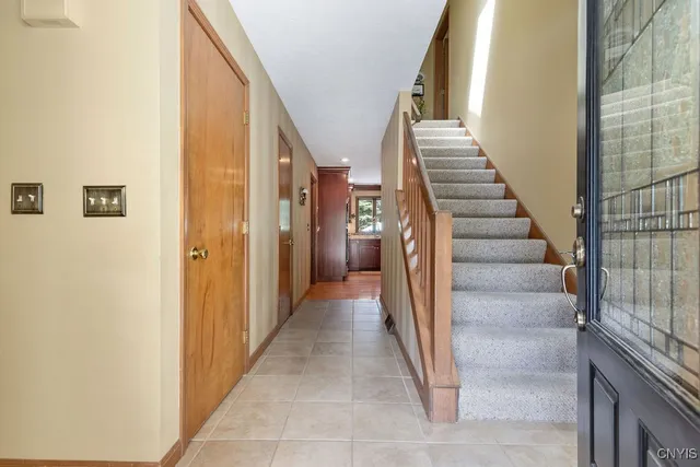 $402,000 | 6302 Yulewood Circle, Cicero, NY 13039