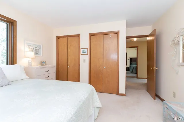 $402,000 | 6302 Yulewood Circle, Cicero, NY 13039