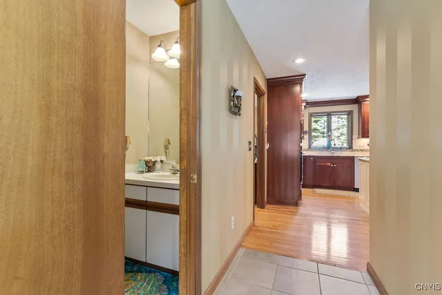 $402,000 | 6302 Yulewood Circle, Cicero, NY 13039