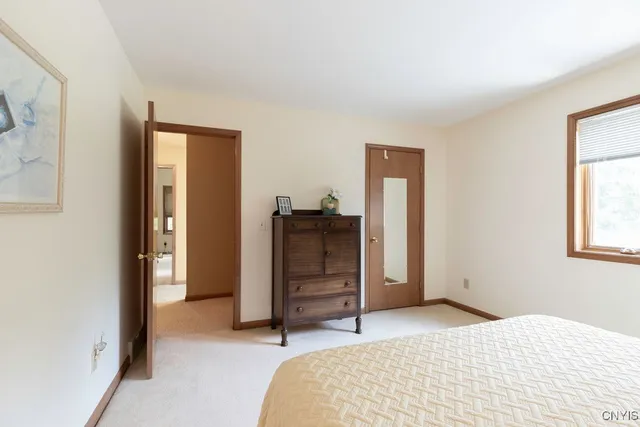 $402,000 | 6302 Yulewood Circle, Cicero, NY 13039