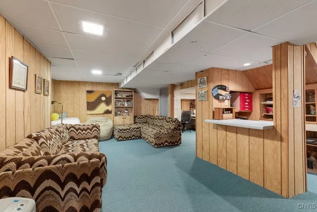 $402,000 | 6302 Yulewood Circle, Cicero, NY 13039