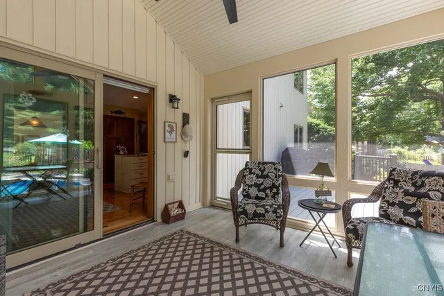 $402,000 | 6302 Yulewood Circle, Cicero, NY 13039