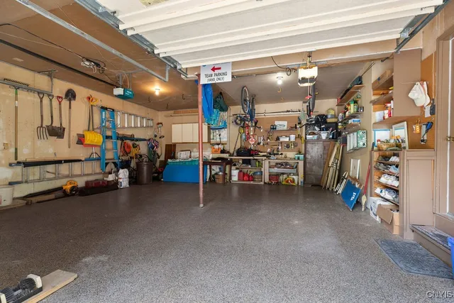 $402,000 | 6302 Yulewood Circle, Cicero, NY 13039