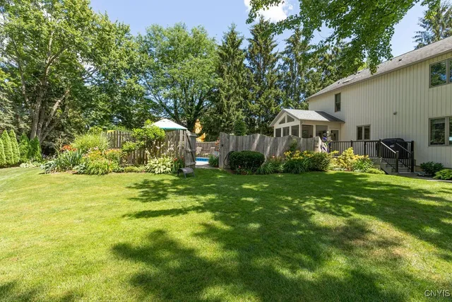 $402,000 | 6302 Yulewood Circle, Cicero, NY 13039