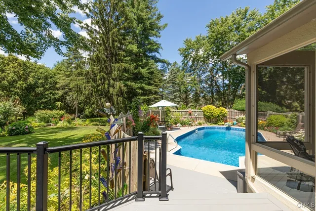 $402,000 | 6302 Yulewood Circle, Cicero, NY 13039