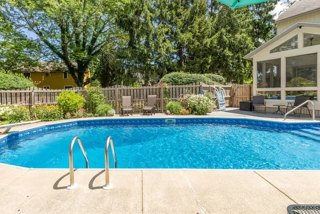 $402,000 | 6302 Yulewood Circle, Cicero, NY 13039