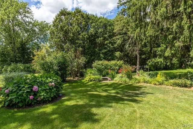 $402,000 | 6302 Yulewood Circle, Cicero, NY 13039