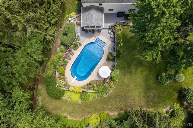 $402,000 | 6302 Yulewood Circle, Cicero, NY 13039