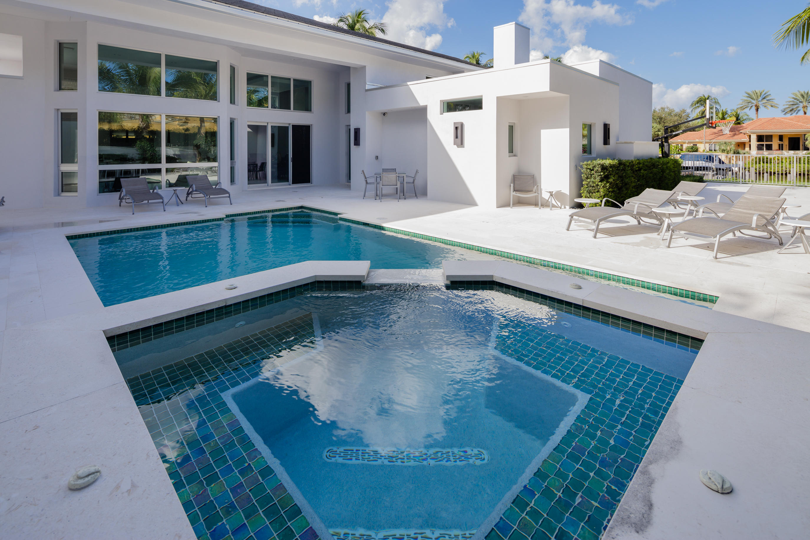 408 Mariner Drive Jupiter, FL 33477 - Photo 5 of 9 Pool and Spa