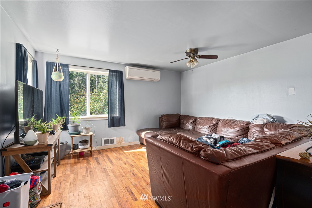 111 Myer Road Morton, WA 98356 - Photo 3 of 9 Gallery Image 3