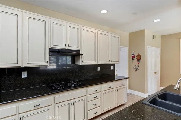 $3,800 | 42467 Thoroughbred Lane, Murrieta, CA 92562