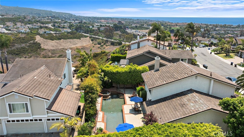 522 Calle Cuadra San Clemente, CA 92673 - Photo 32 of 37 an aerial view of a house with a garden
