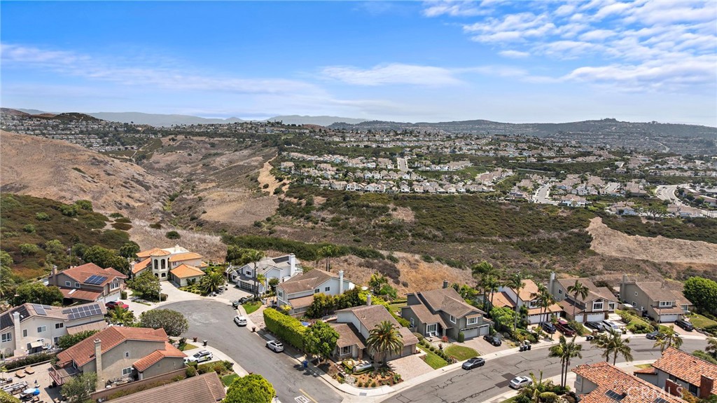 522 Calle Cuadra San Clemente, CA 92673 - Photo 35 of 37 an aerial view of multiple house