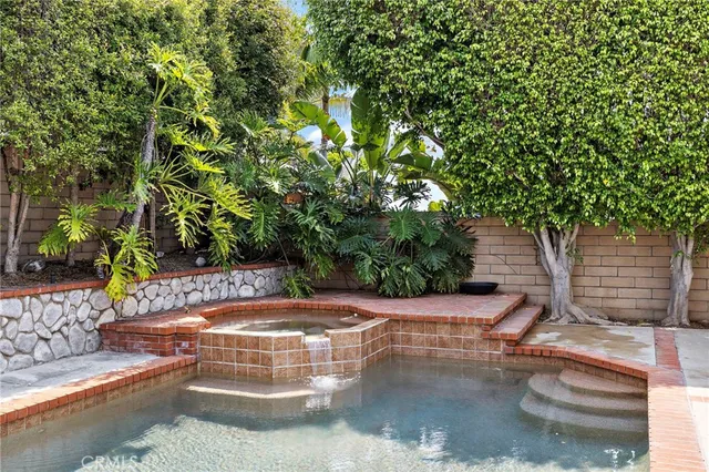 $2,090,000 | 522 Calle Cuadra, San Clemente, CA 92673